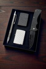 Gravür Desen Serisi 4 Parça Set 2 Gravür Desen Çakmak Gravür Desen Çakı Ve İsme Özel Tükenmez Kalem